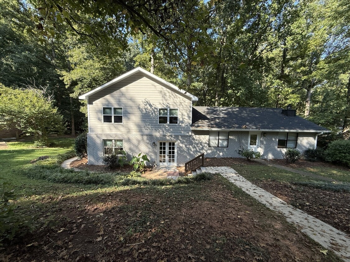 Photo - 1021 Sourwood Ct (Athens, GA)