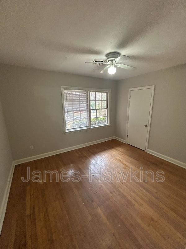 Building Photo - 3575 N Wareingwood Dr