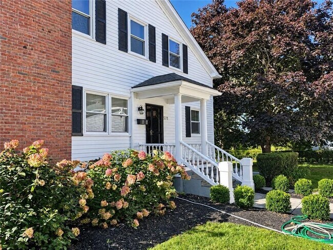Foto del edificio - 571 Bellevue Ave