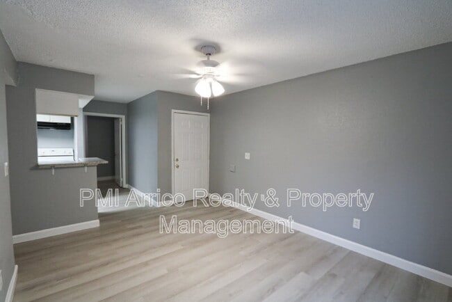 Foto del edificio - 1810 E 143rd Ave