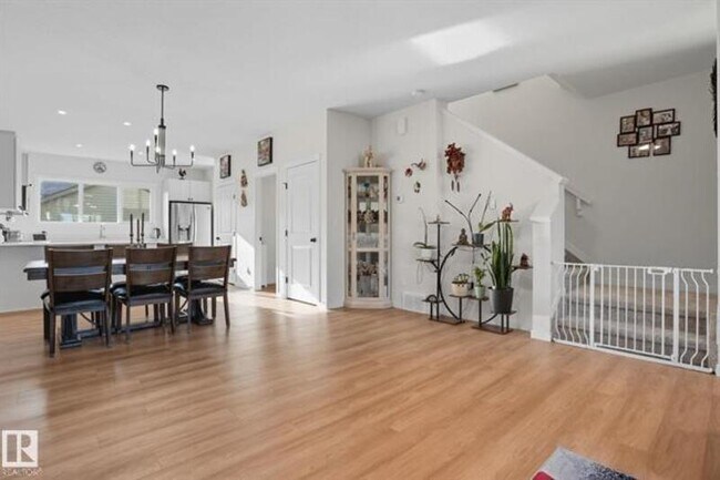 Photo du bâtiment - 50 Nettle Cres