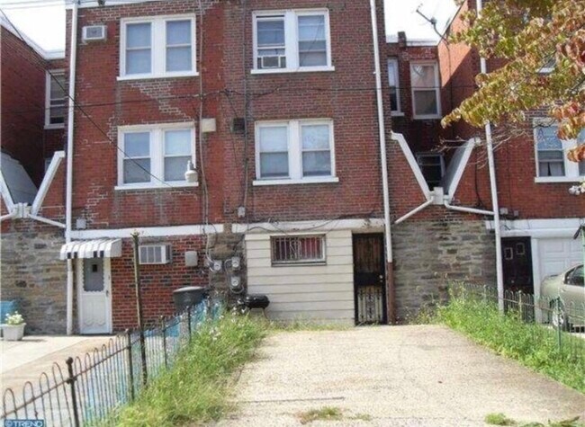 Building Photo - 7015 Andrews Ave