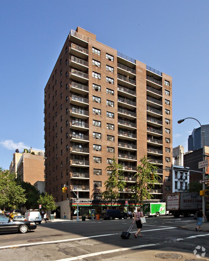 528 Third Avenue - 528 Third Ave