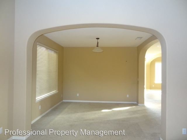 Building Photo - 5 br, 3 bath House - 10243 Canadeo Circle