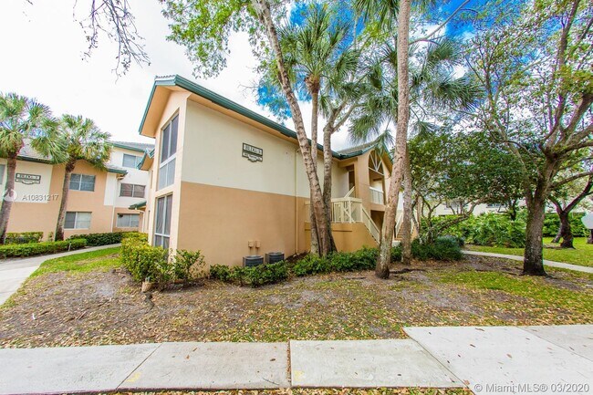 Foto del edificio - 9901 Westview Dr