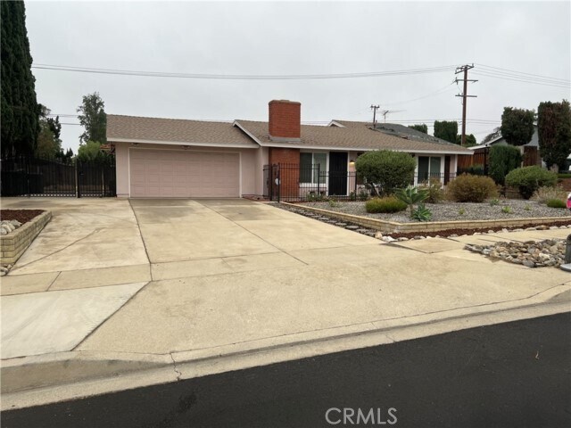 Primary Photo - 1245 N Albright Ave