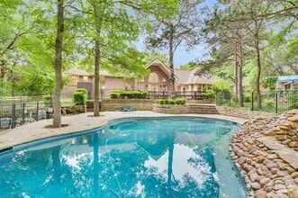 Building Photo - 102 Ridgeway Gap