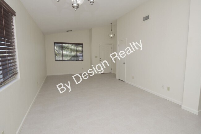 Foto del edificio - West Side - Rancho De Colinas- 3 Bed 2 Bath with Private Pool - Hillside & Mountain Views