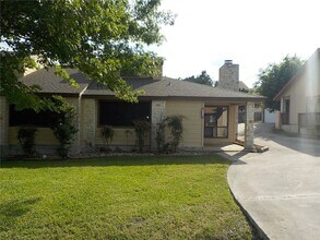 Building Photo - 295 Mooring Cir