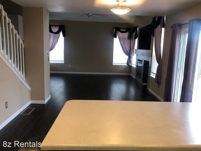 Building Photo - 3 br, 2.5 bath House - 8673 Rosebud Place