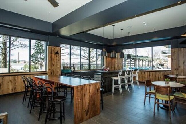 Foto del edificio - 455 14th St NW