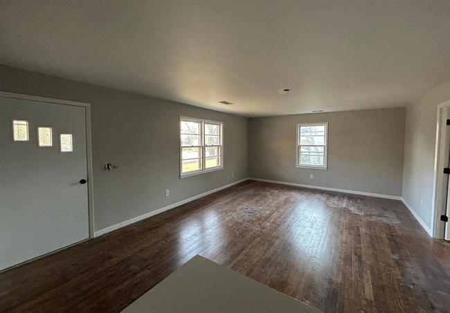 Building Photo - 1021 Old Bishop Rd