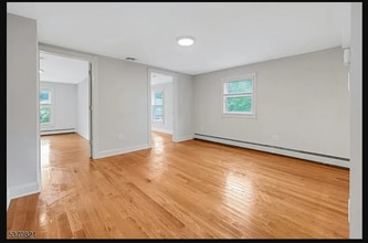 Building Photo - 20 Dunlap St