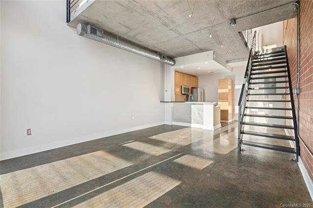 Foto del edificio - Your Urban Oasis Awaits! Condo in Uptown C...