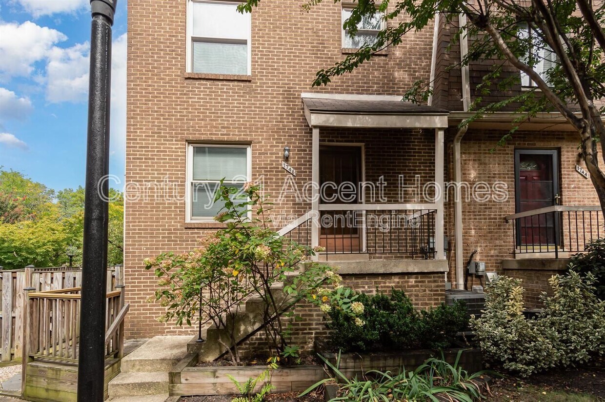 Foto principal - 1746 Dogwood Dr