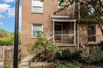 Building Photo - 1746 Dogwood Dr