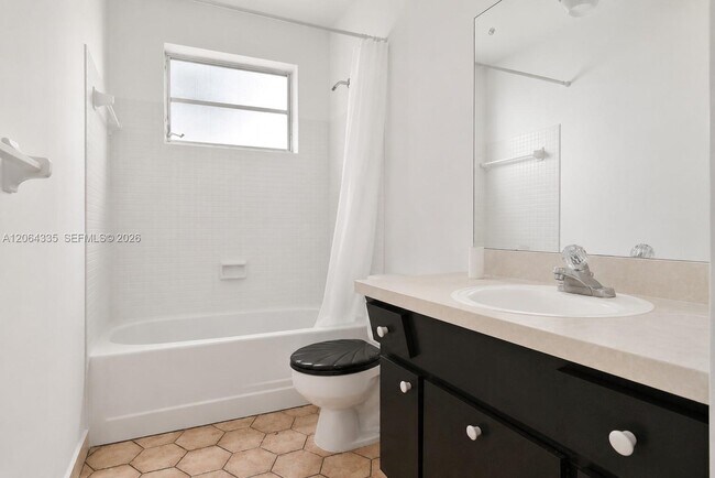 Foto del edificio - 17355 NE 7th Ave