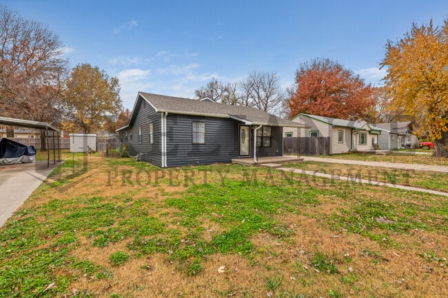 Building Photo - 235 Trout Ave