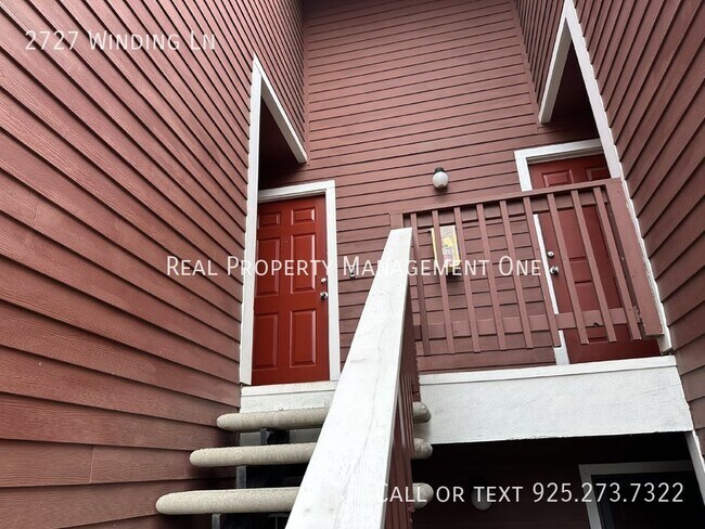 Foto del edificio - 2727 Winding Ln