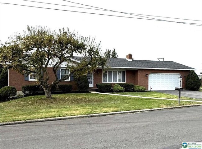 Building Photo - 559 Heckman Ave
