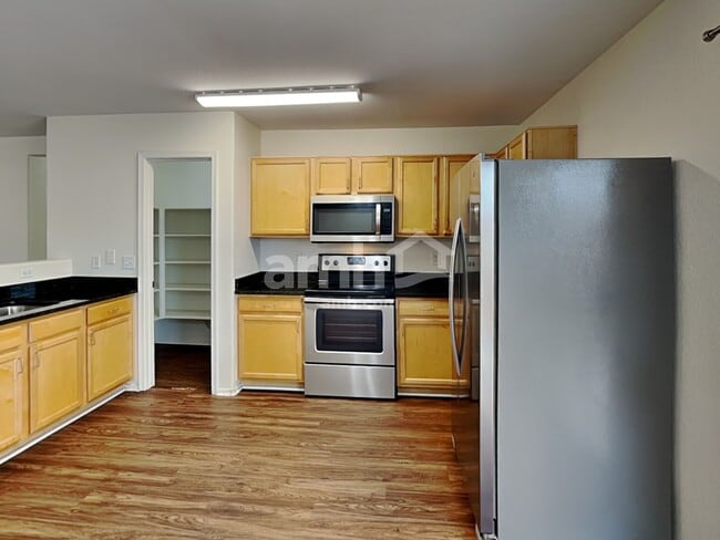 Building Photo - 10453 E Haymarket St