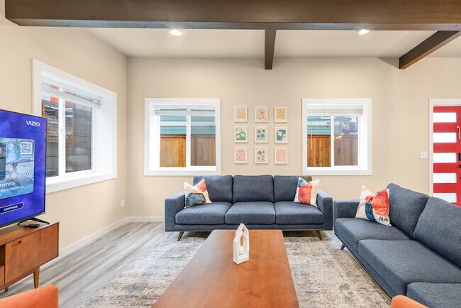 Foto del edificio - 917A 17th Ave