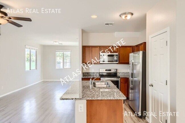 Foto del edificio - 6 WEEKS FREE RENT IF MOVED IN BY 8/31!  2 ...