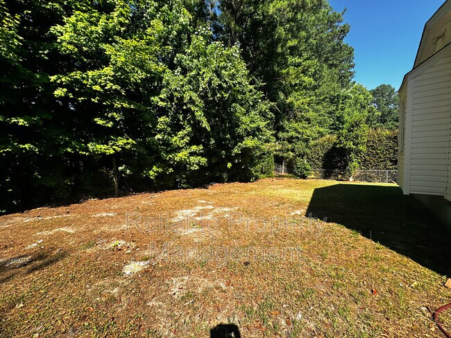 Foto del edificio - 511 Willow Dr