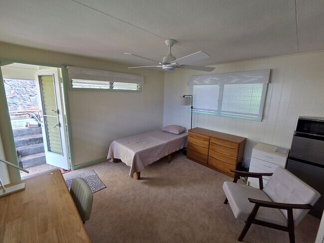 Foto del edificio - Charming Furnished room for rent with Private Entrance | Wilhelmina Rise