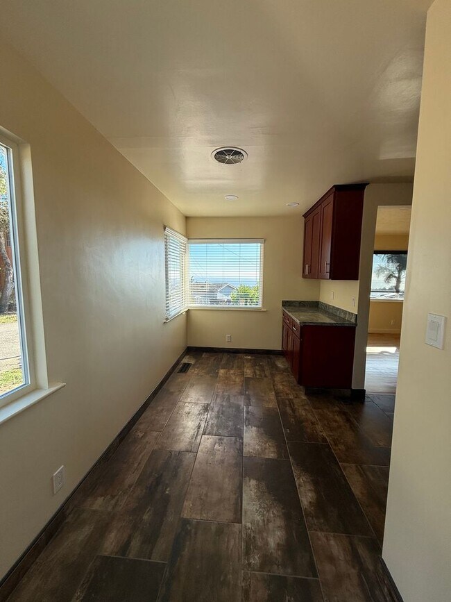 Foto del edificio - Panoramic Ocean View Home in Aptos! Move in incentive!