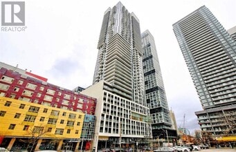 Building Photo - 251 Jarvis St