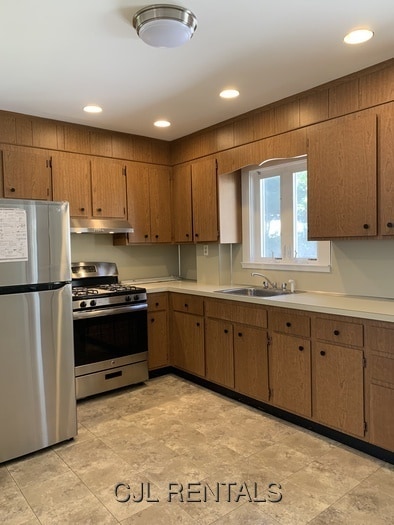 Foto del edificio - 40 Sterling Rd