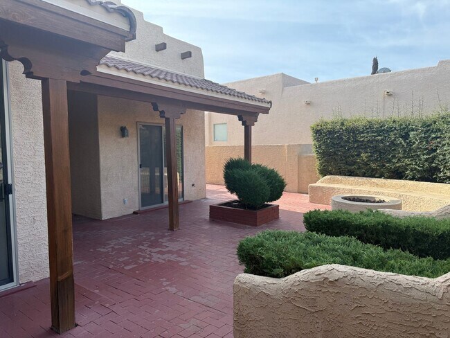 Foto del edificio - 2828 Monument Dr NW