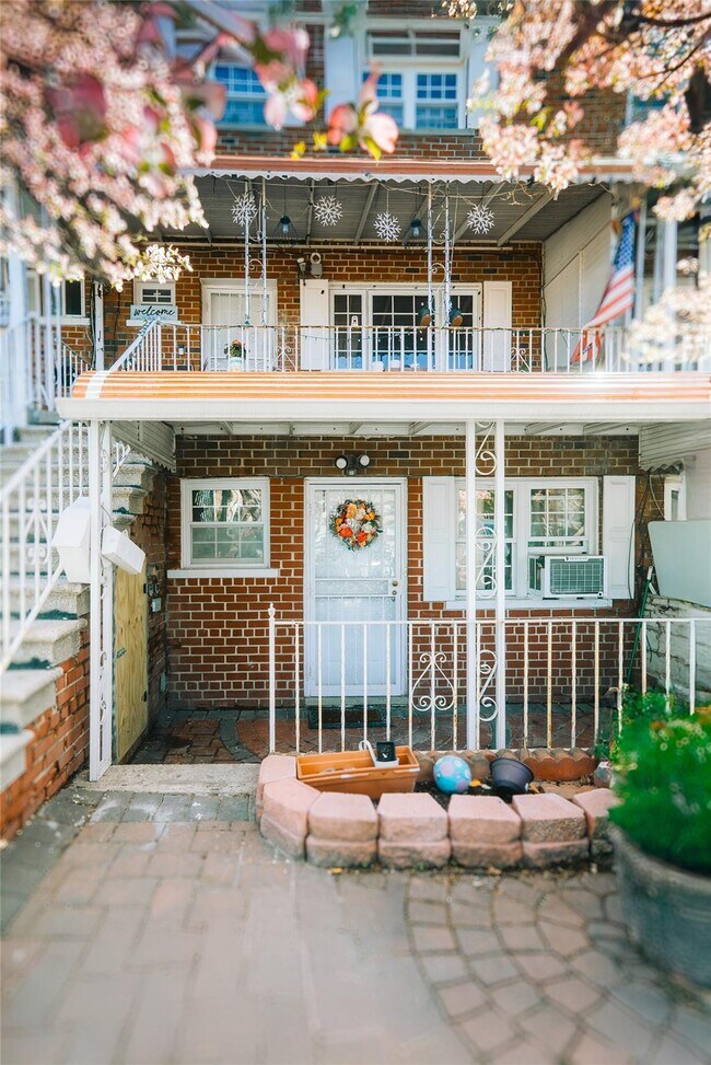Building Photo - 266 Throgs Neck Blvd