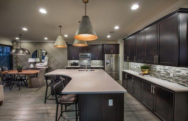 Building Photo - 8349 Cadre Noir Rd