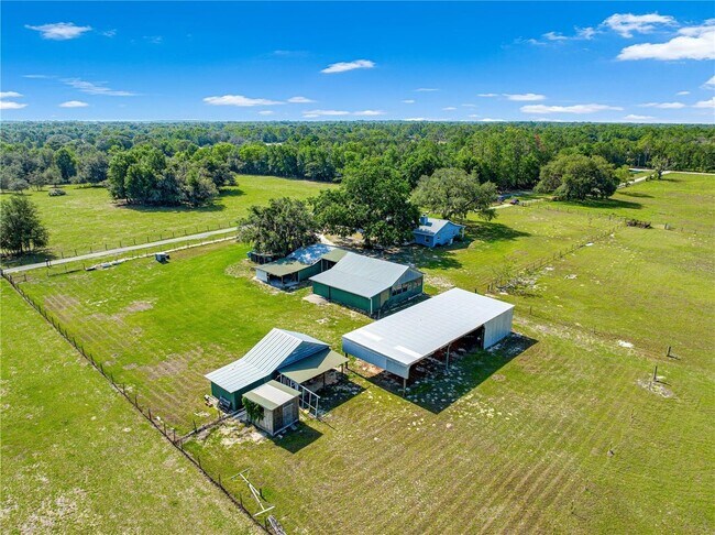 Foto del edificio - 3/2 Farm Home on 18.25 acres