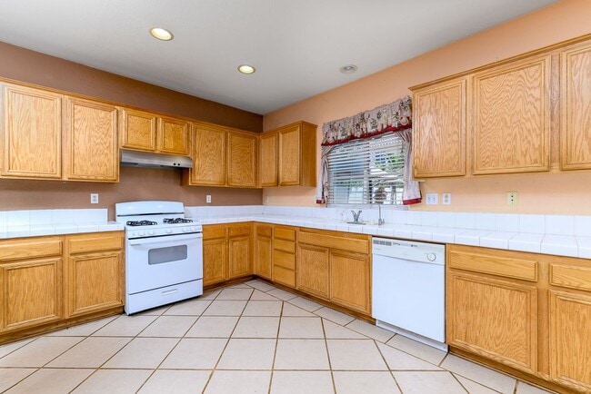 Foto del edificio - 3061 Clapper St
