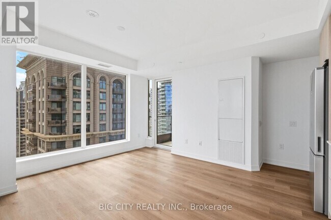 Building Photo - 395 Square One Dr