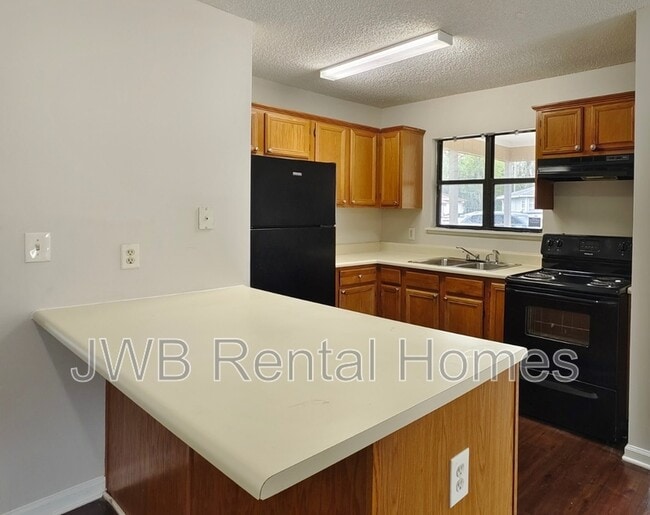 Building Photo - 1038 Fuller Ln