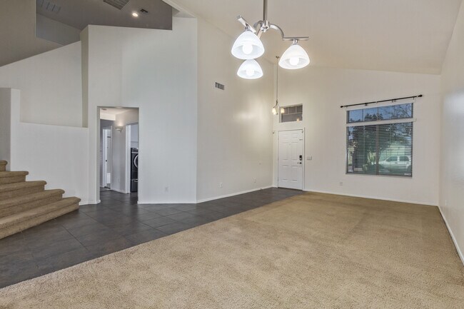 Building Photo - 1681 Diego Dr