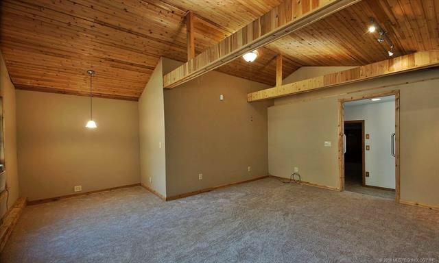 Building Photo - 26084 S 558 Rd