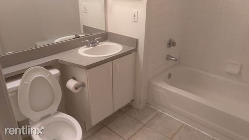 Foto del edificio - 8849 Latrec Ave