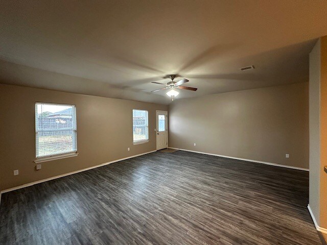 Foto del edificio - 2813 Sun Berry Way