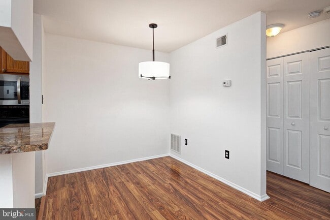 Building Photo - 5366 Smooth Meadow Way