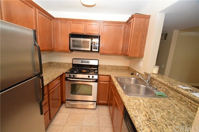 Foto del edificio - 355 N Maple St