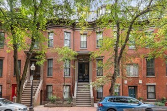 Building Photo - 228 W Canton St