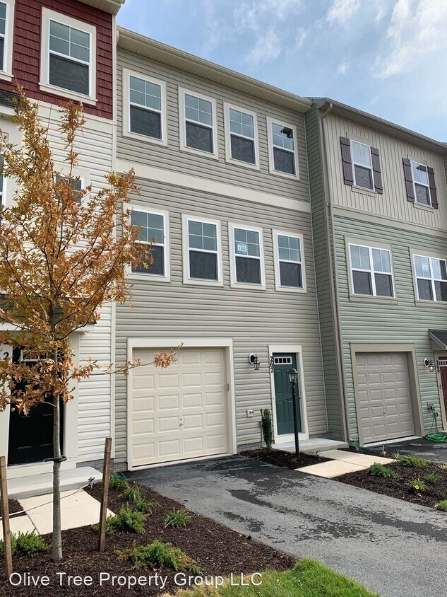 Primary Photo - 3 br, 2 bath House - 267 Patchwork Dr