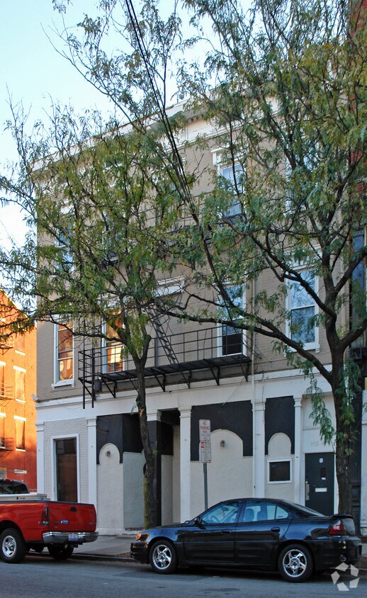 Building Photo - 1712 Elm St