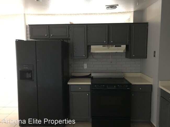 Building Photo - 3 br, 2 bath House - 4635 E. Roeser Rd