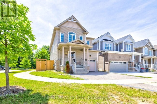 Building Photo - 24 Plumridge Cres